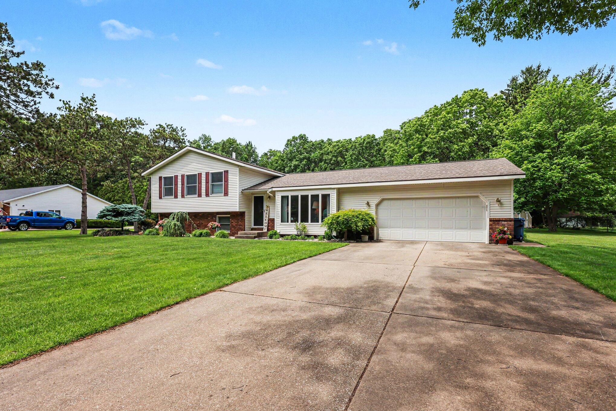 2332 Filonow Drive Muskegon MI 49444
