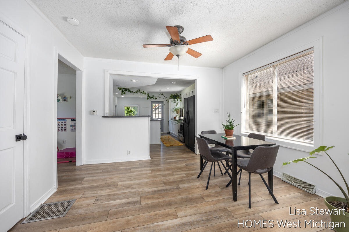 1131 Crescent Street NE Grand Rapids MI 49503