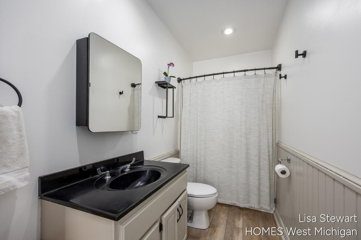 1131 Crescent Street NE Grand Rapids MI 49503