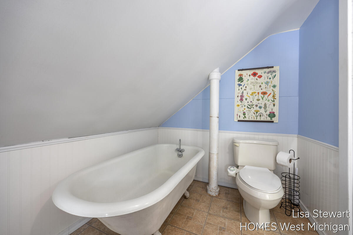 1131 Crescent Street NE Grand Rapids MI 49503