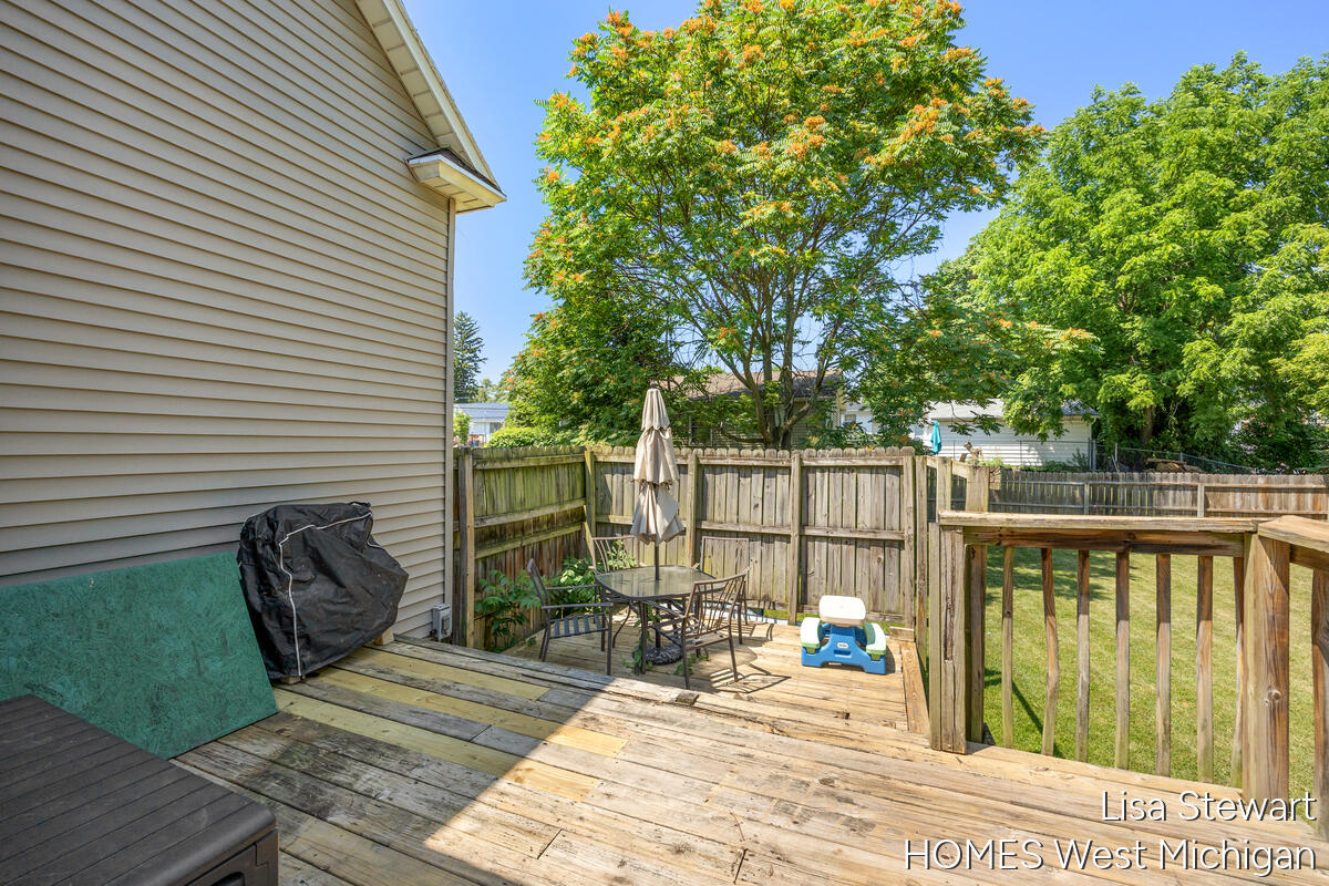 1131 Crescent Street NE Grand Rapids MI 49503