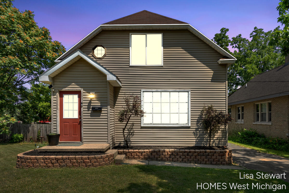 1131 Crescent Street NE Grand Rapids MI 49503