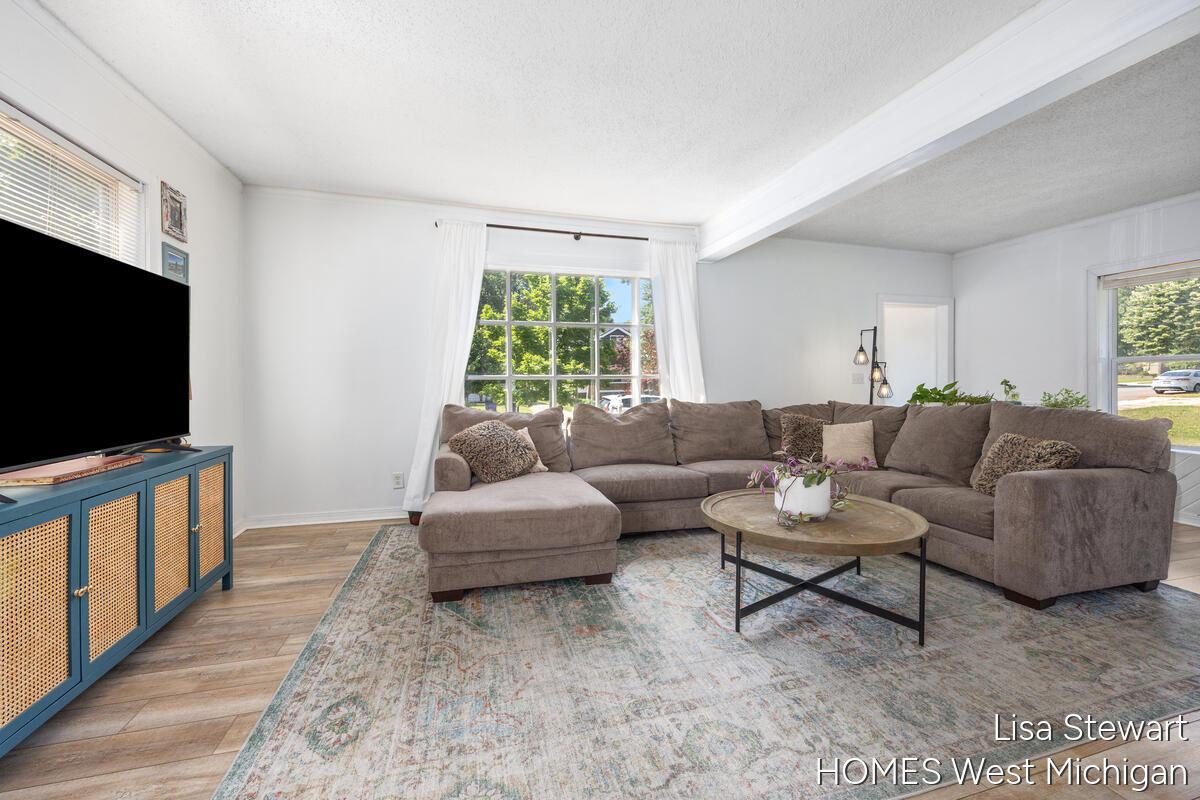 1131 Crescent Street NE Grand Rapids MI 49503