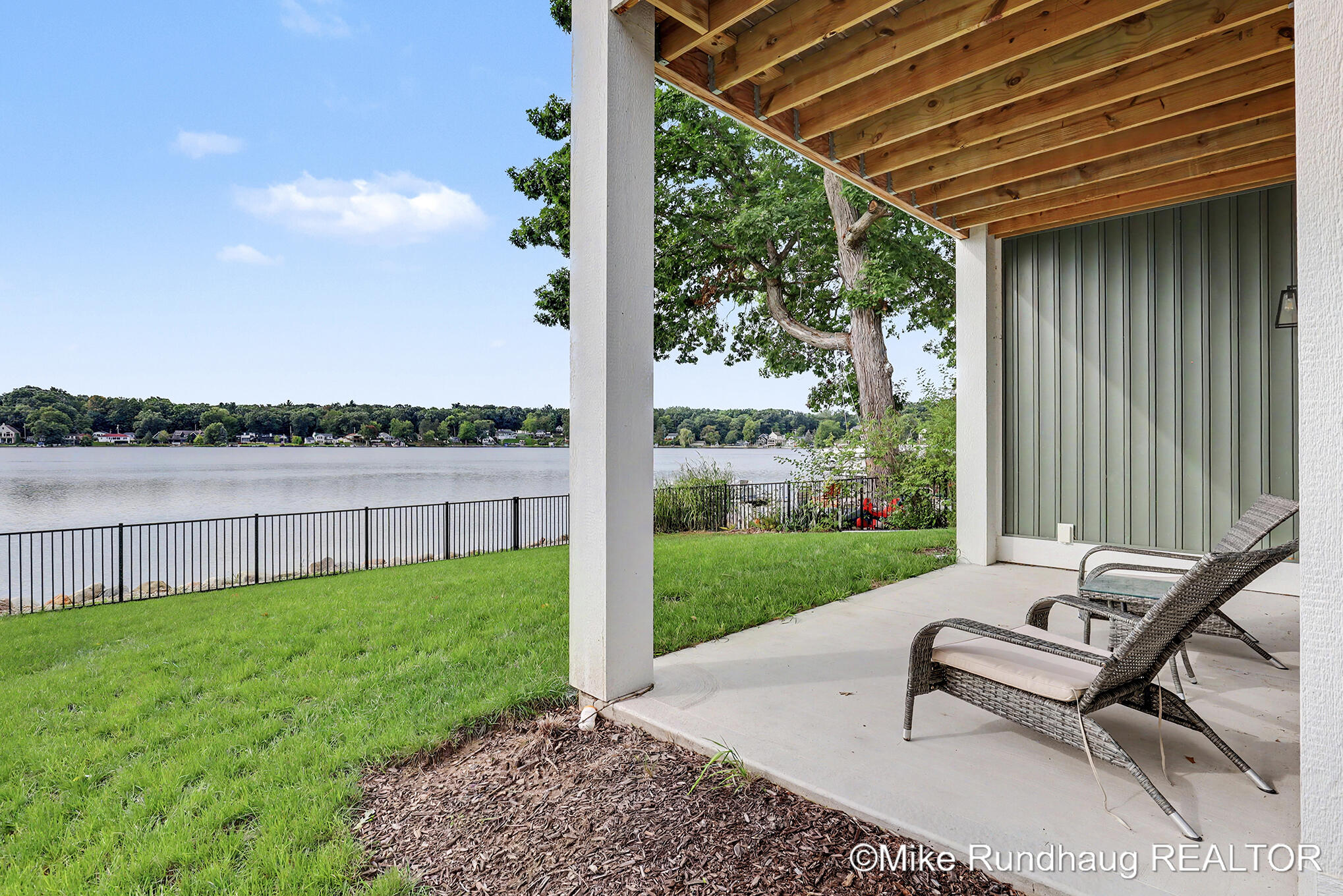 8851 Je-ne-be Drive NE Rockford MI 49341