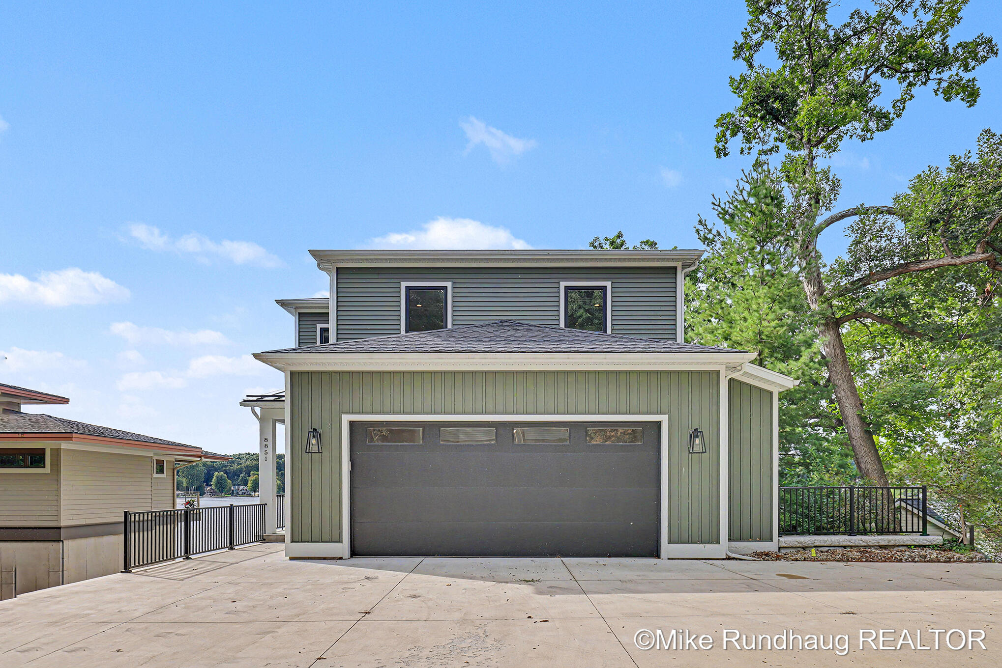 8851 Je-ne-be Drive NE Rockford MI 49341