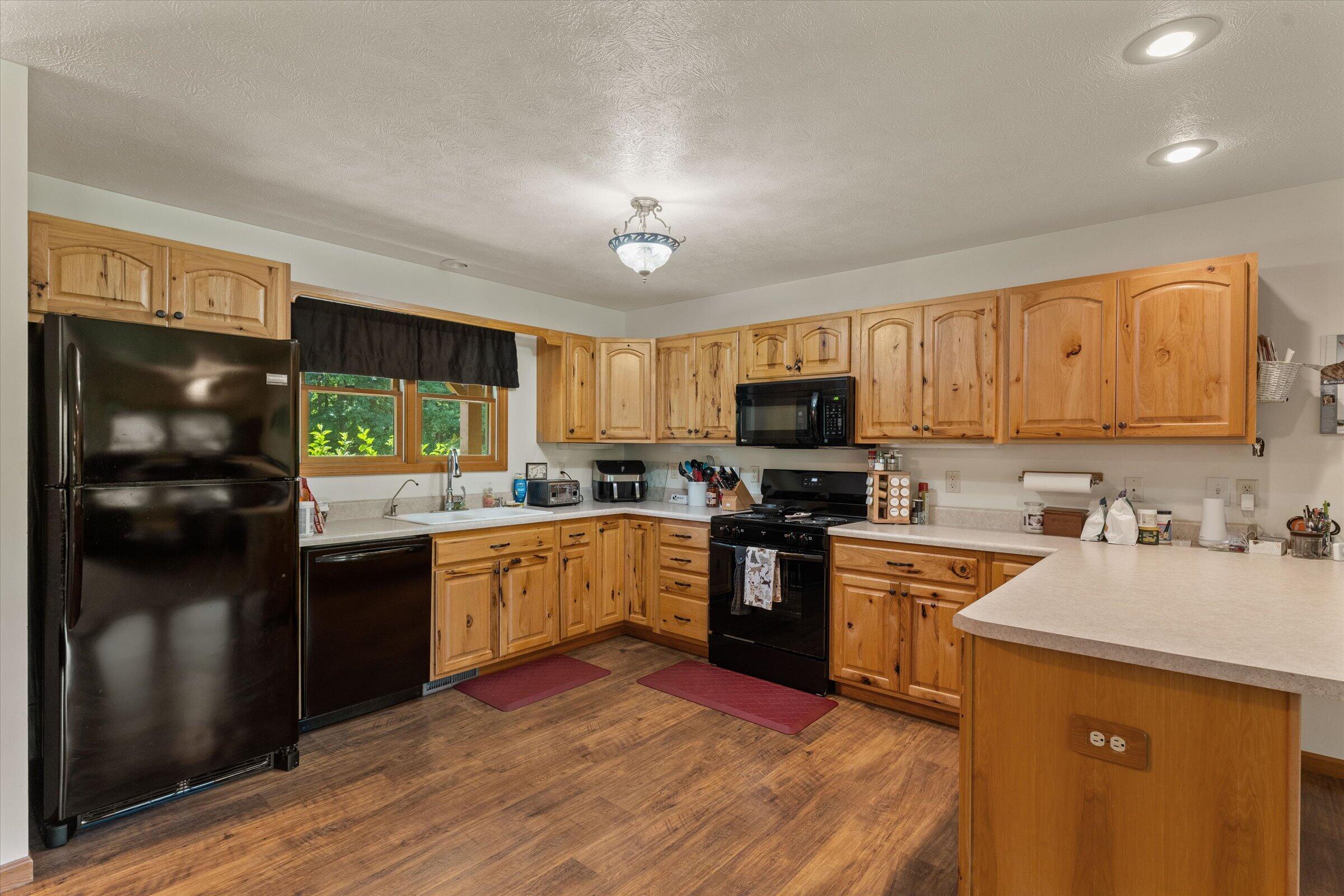 25028 Jefferson Center Street Cassopolis MI 49031