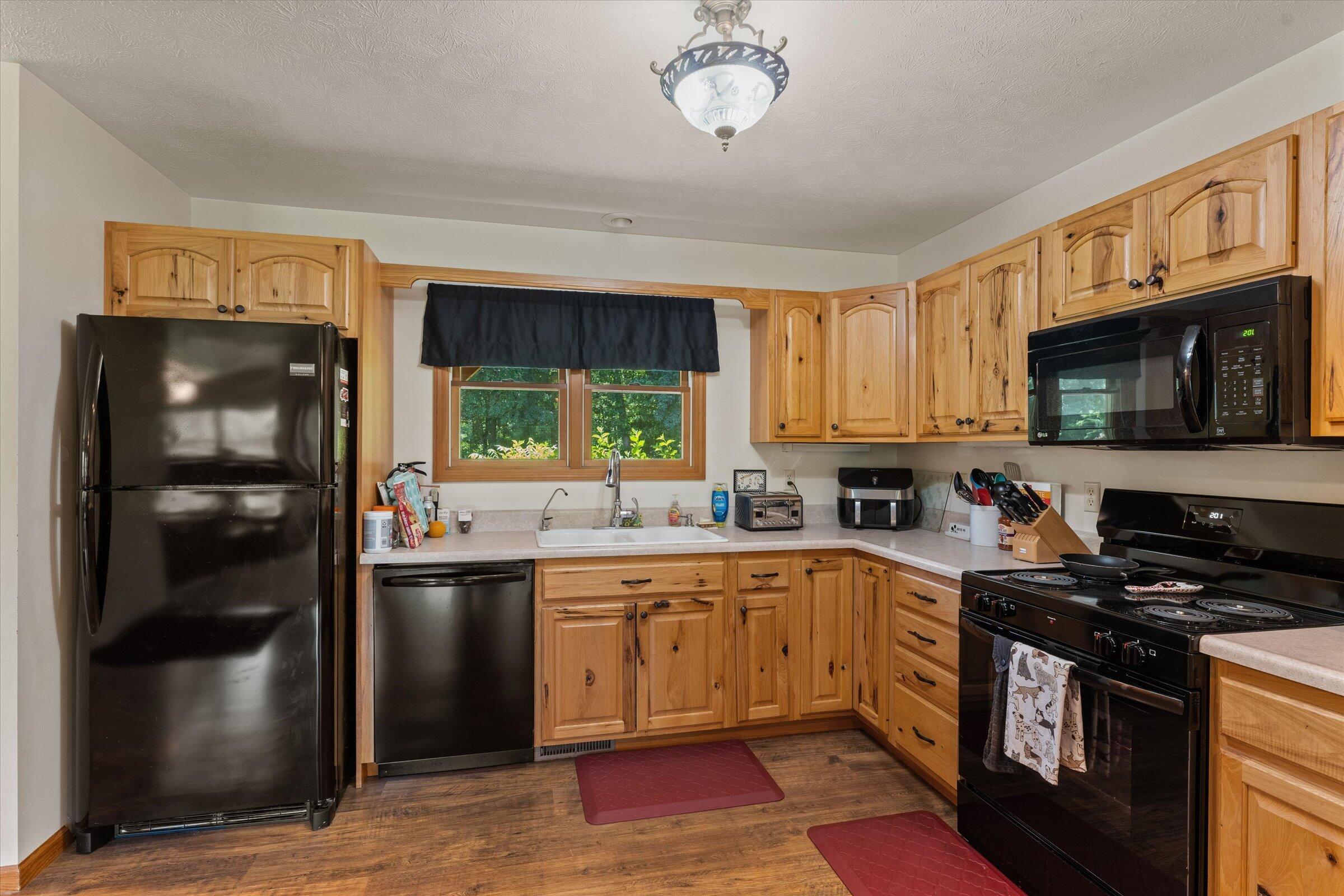 25028 Jefferson Center Street Cassopolis MI 49031