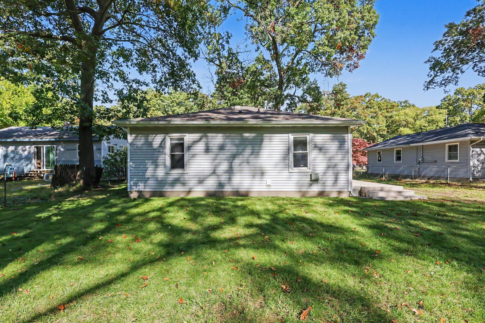 1451 Canterbury Avenue Norton Shores MI 49444