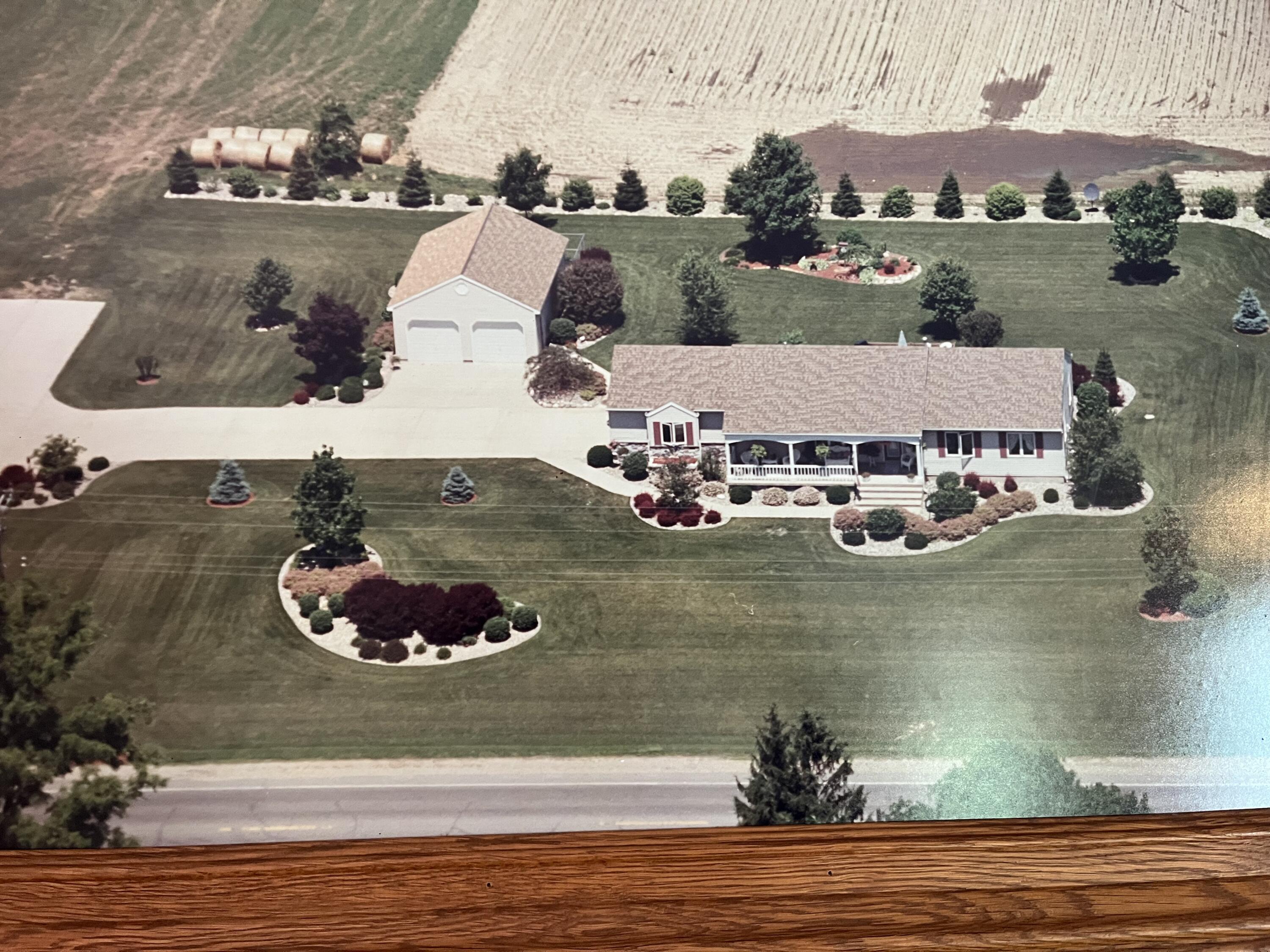 20350 Old 205 Edwardsburg MI 49112