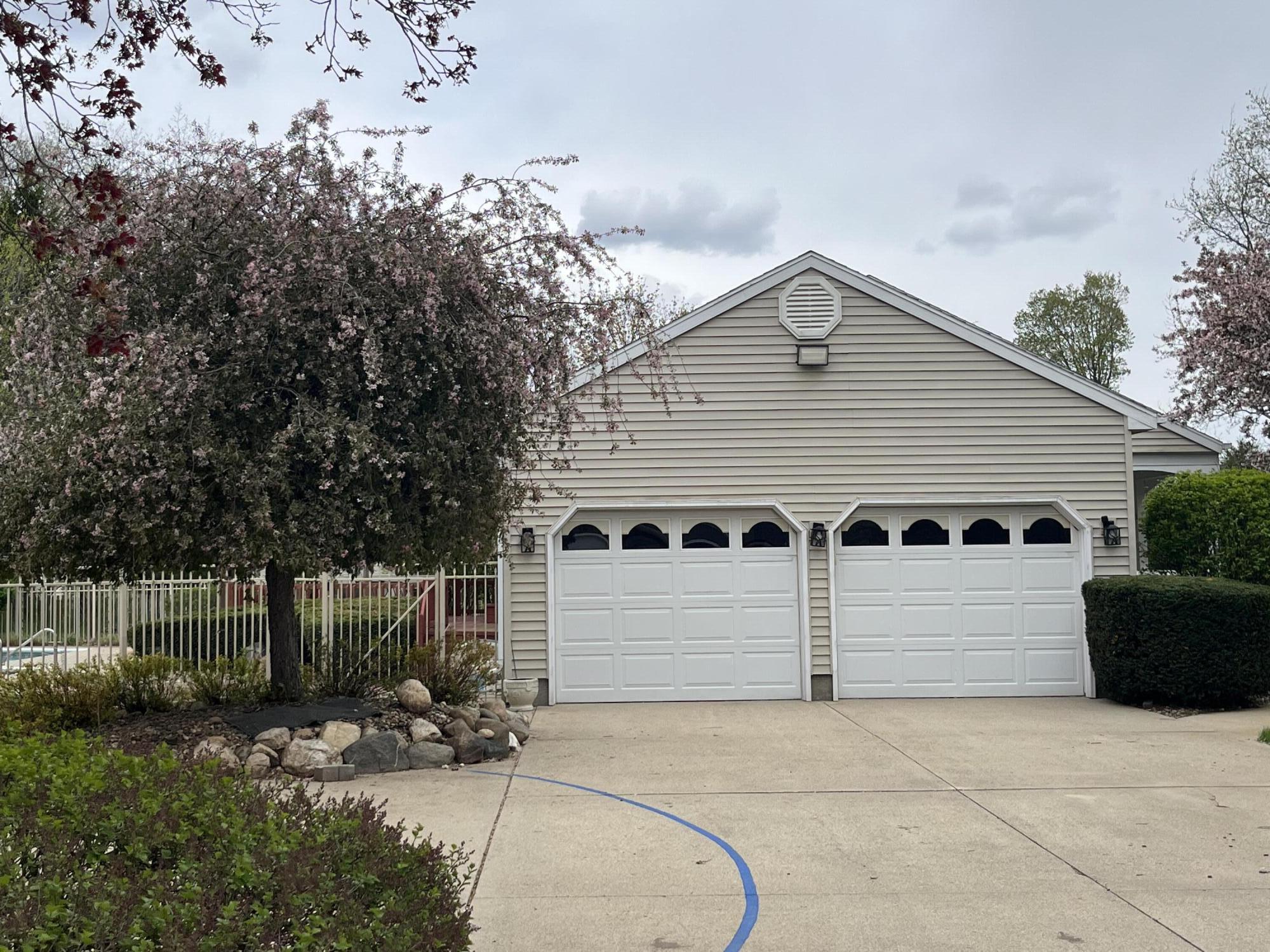 20350 Old 205 Edwardsburg MI 49112