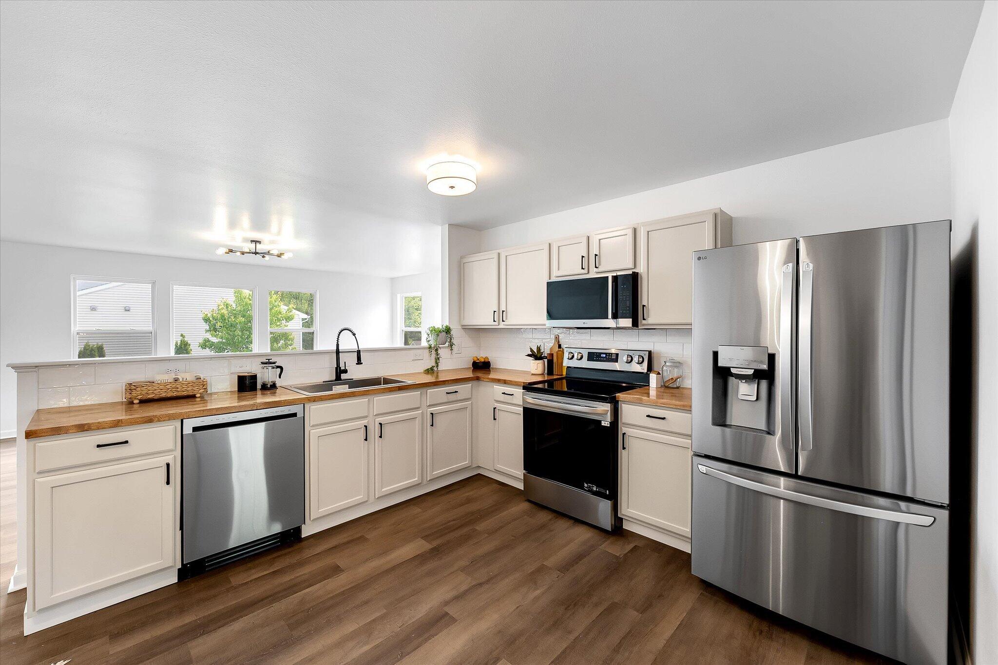 6675 Cypress Bay Drive Kalamazoo MI 49009