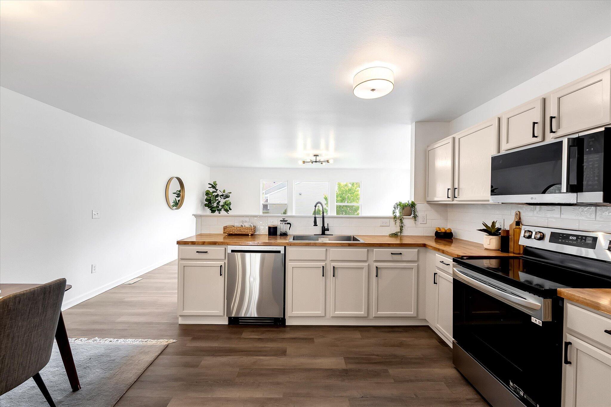 6675 Cypress Bay Drive Kalamazoo MI 49009