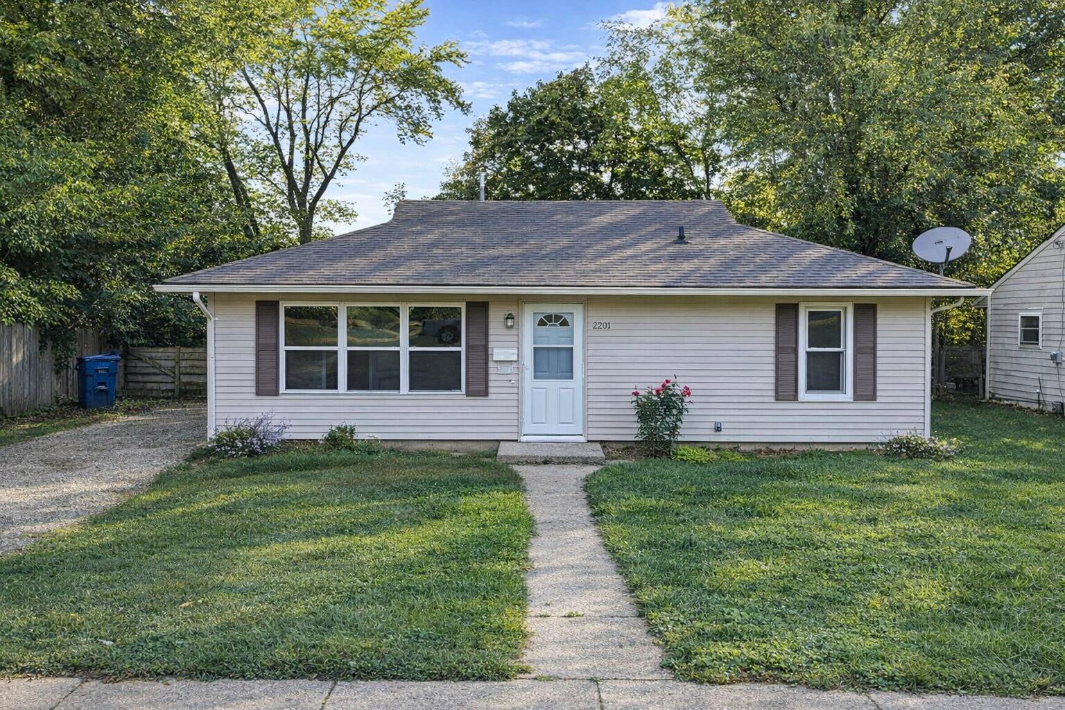 2211 Roseland Avenue Kalamazoo MI 49001