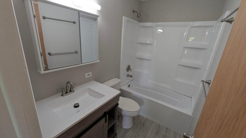 2211 Roseland Avenue Kalamazoo MI 49001