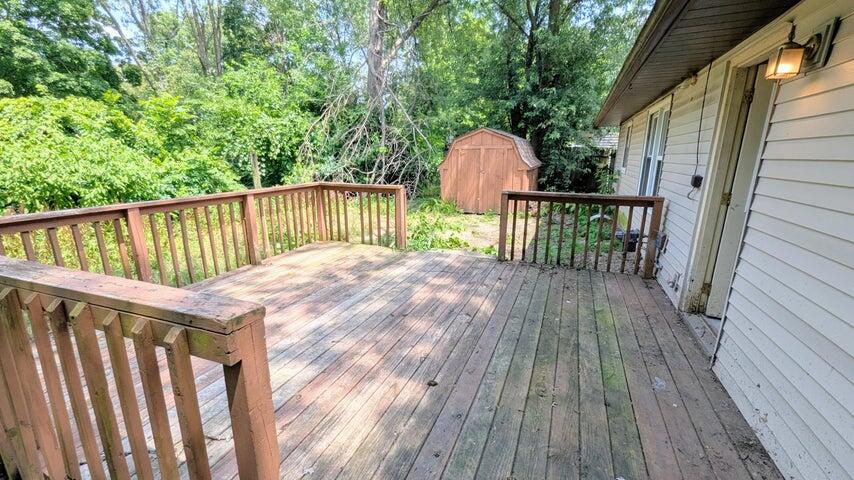 2211 Roseland Avenue Kalamazoo MI 49001