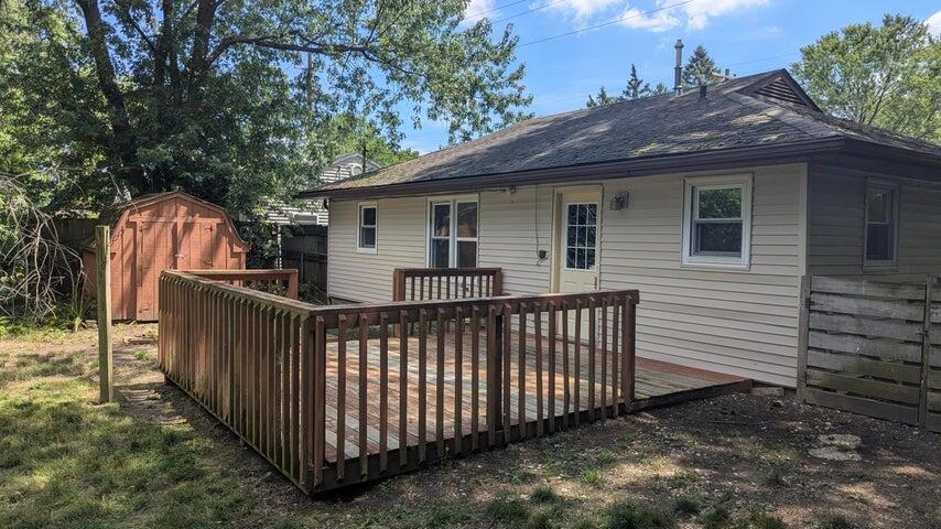 2211 Roseland Avenue Kalamazoo MI 49001