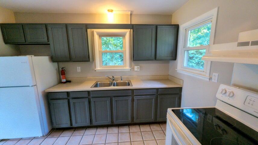 2211 Roseland Avenue Kalamazoo MI 49001