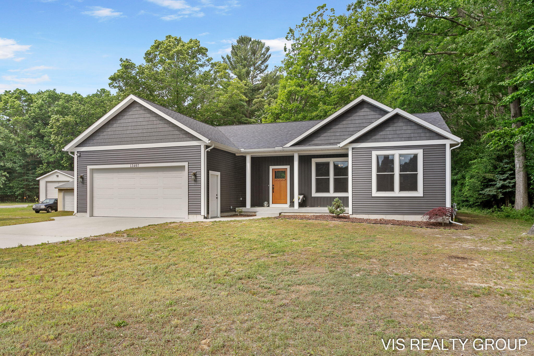 13407 152nd Avenue Grand Haven MI 49417