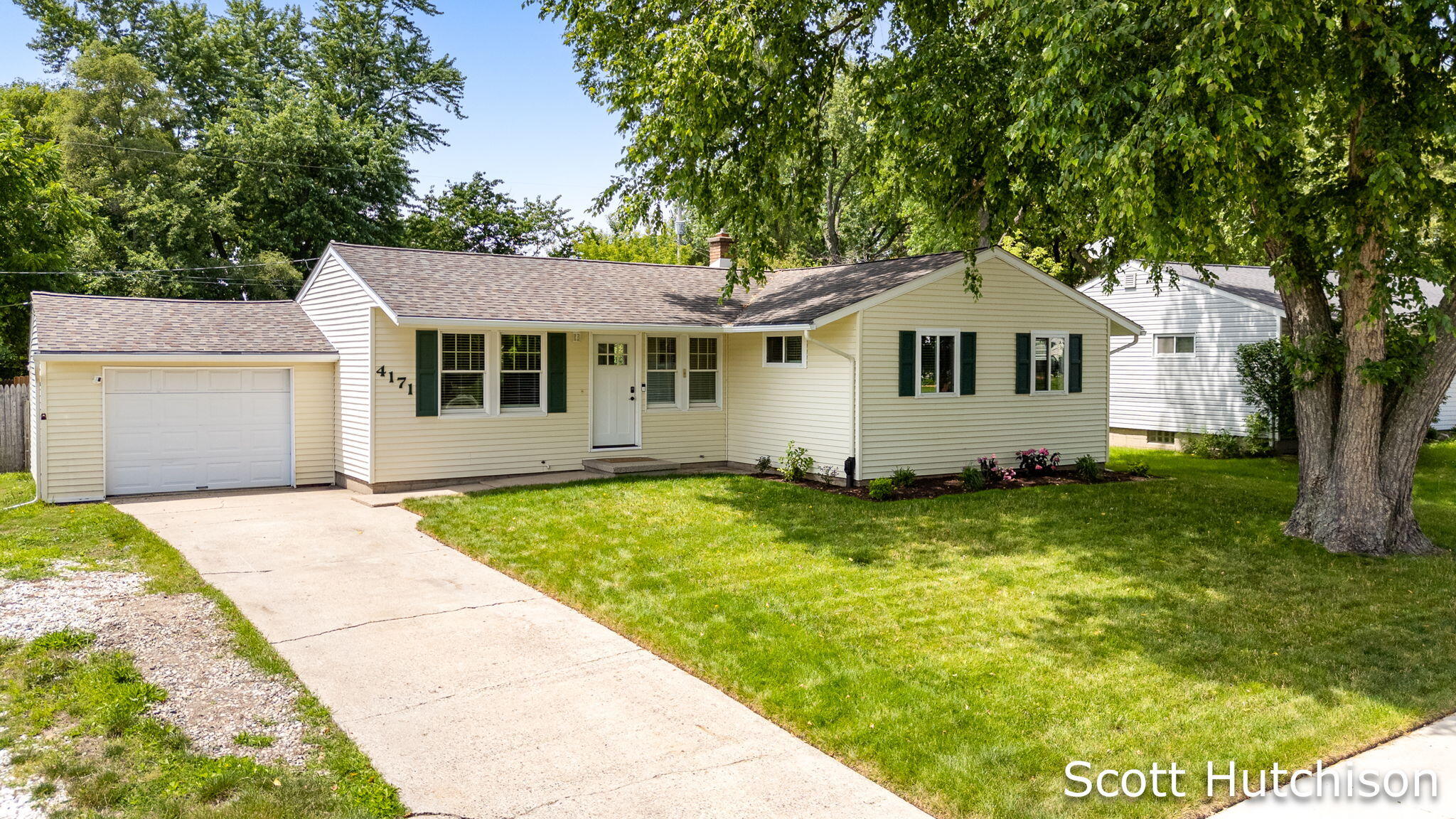 4171 Miramar Avenue NE Grand Rapids MI 49525