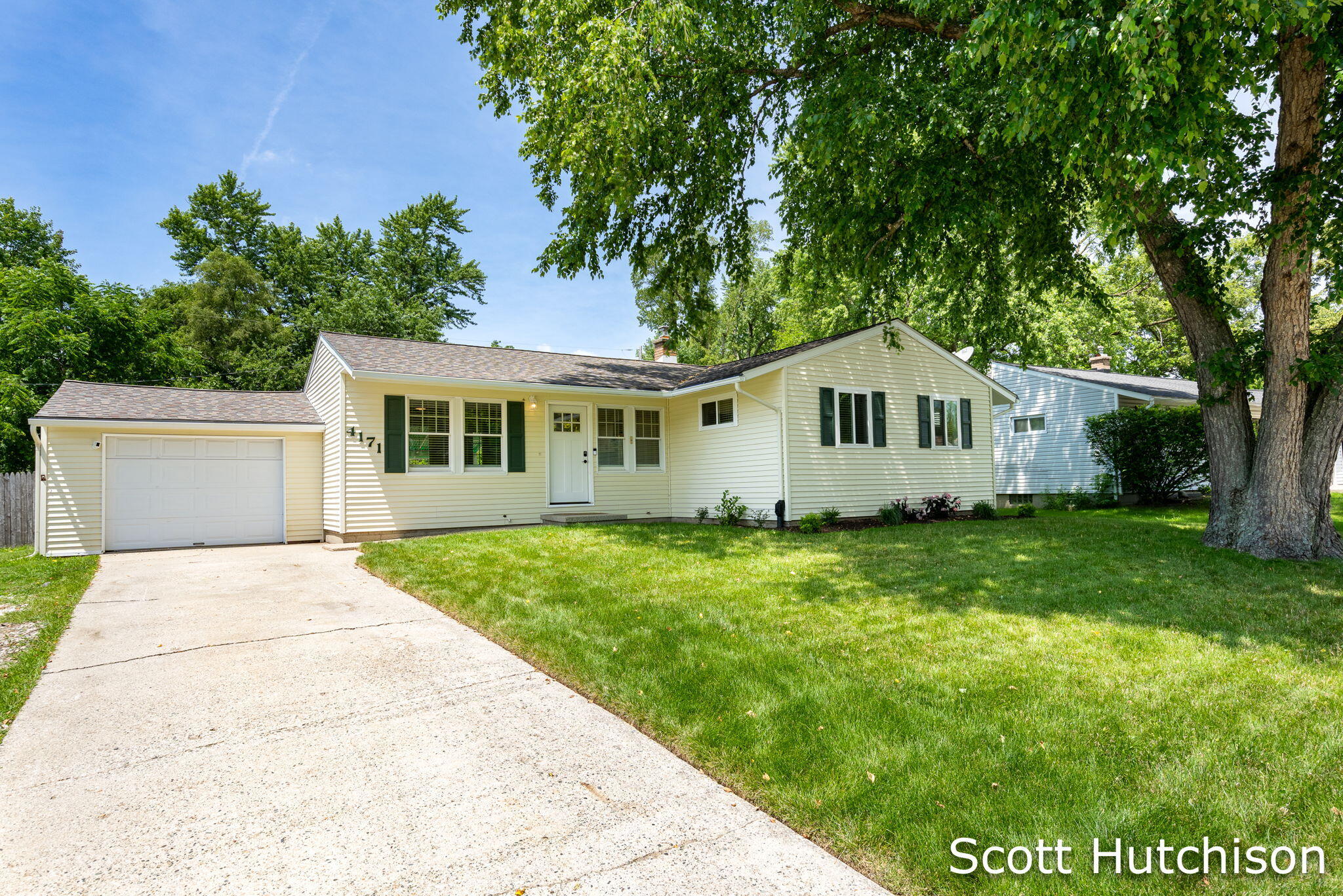 4171 Miramar Avenue NE Grand Rapids MI 49525