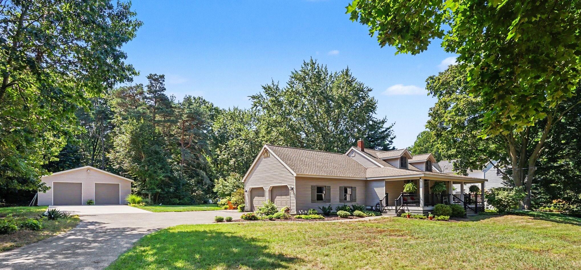 1538 W 32nd Street Holland MI 49423