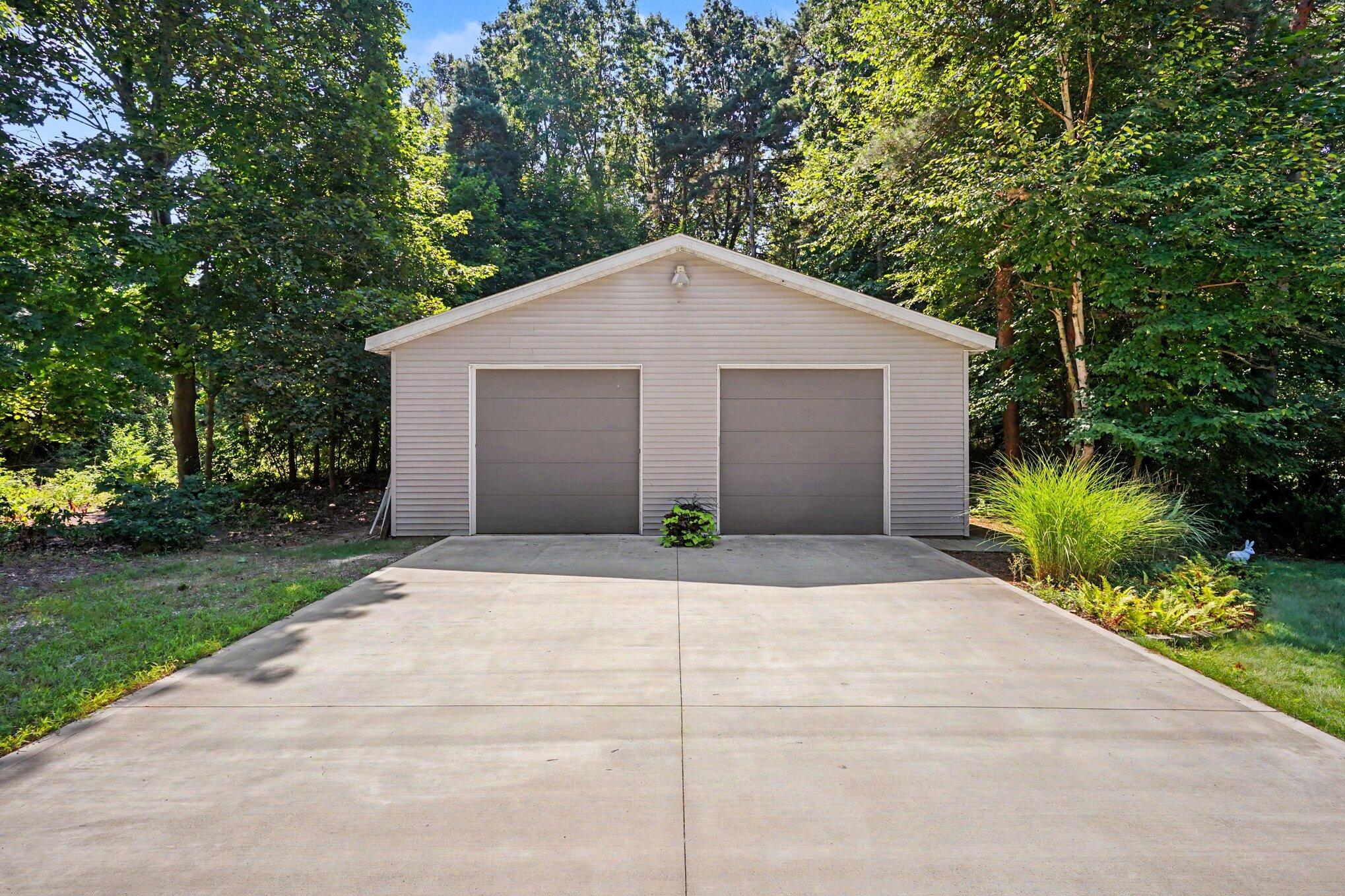 1538 W 32nd Street Holland MI 49423