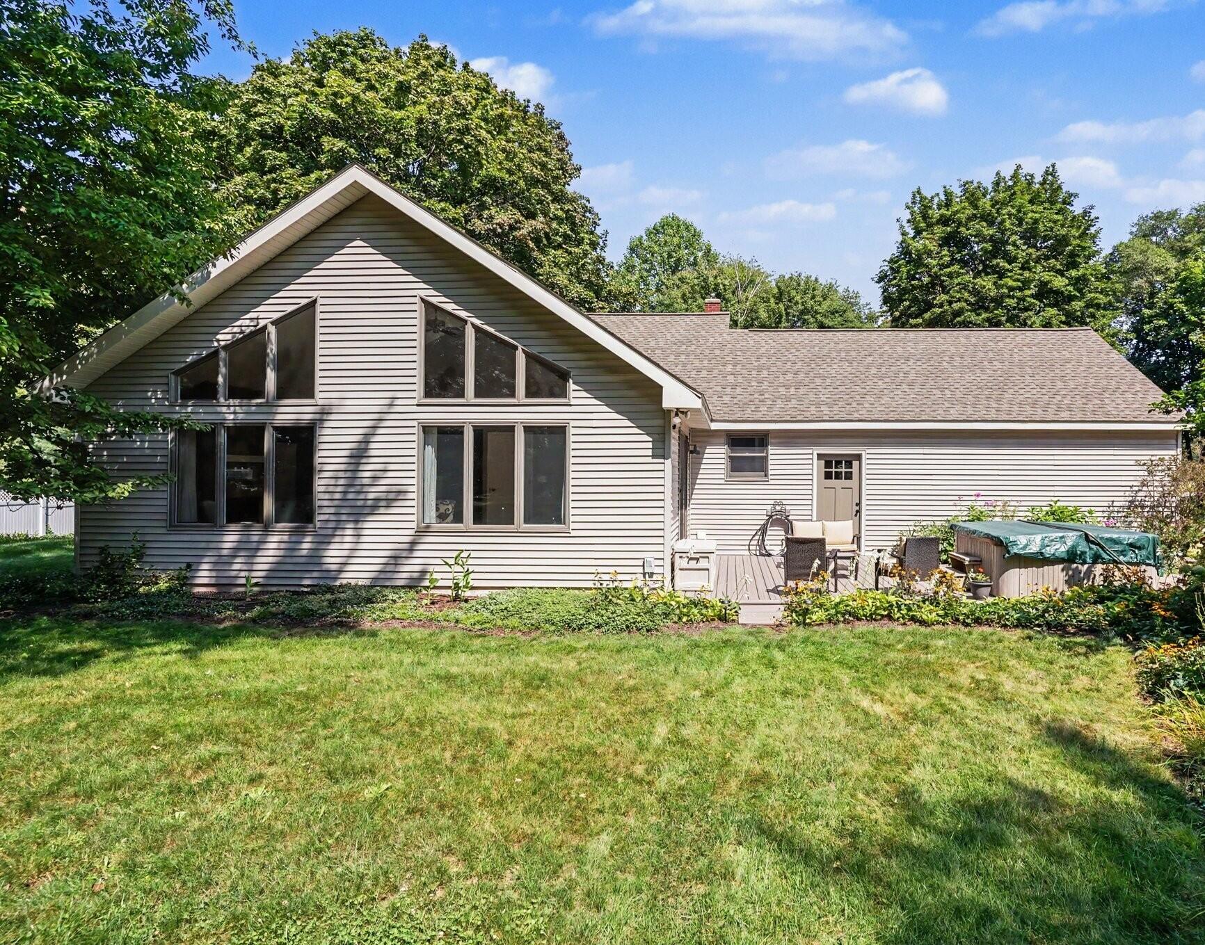 1538 W 32nd Street Holland MI 49423