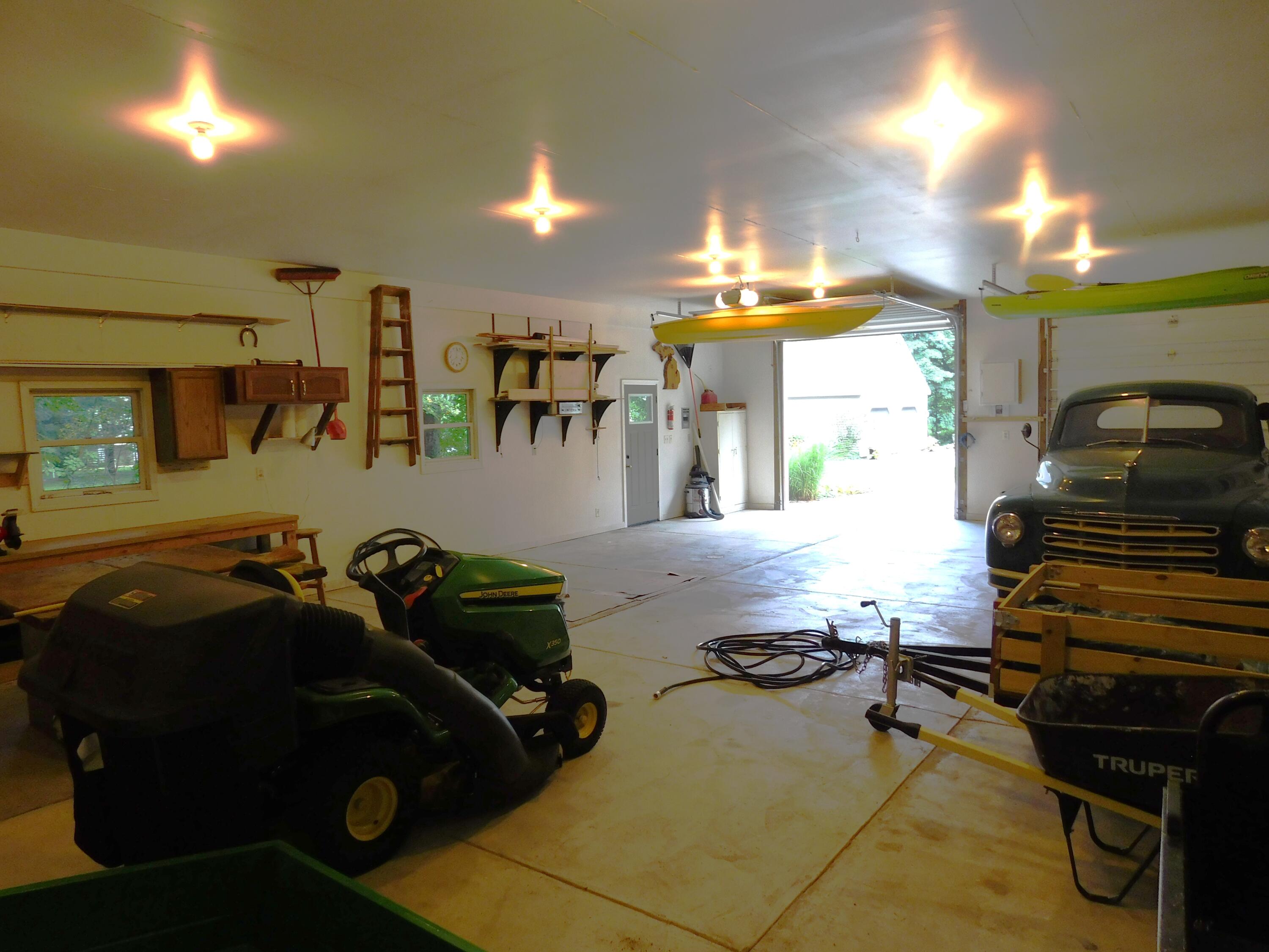 1538 W 32nd Street Holland MI 49423