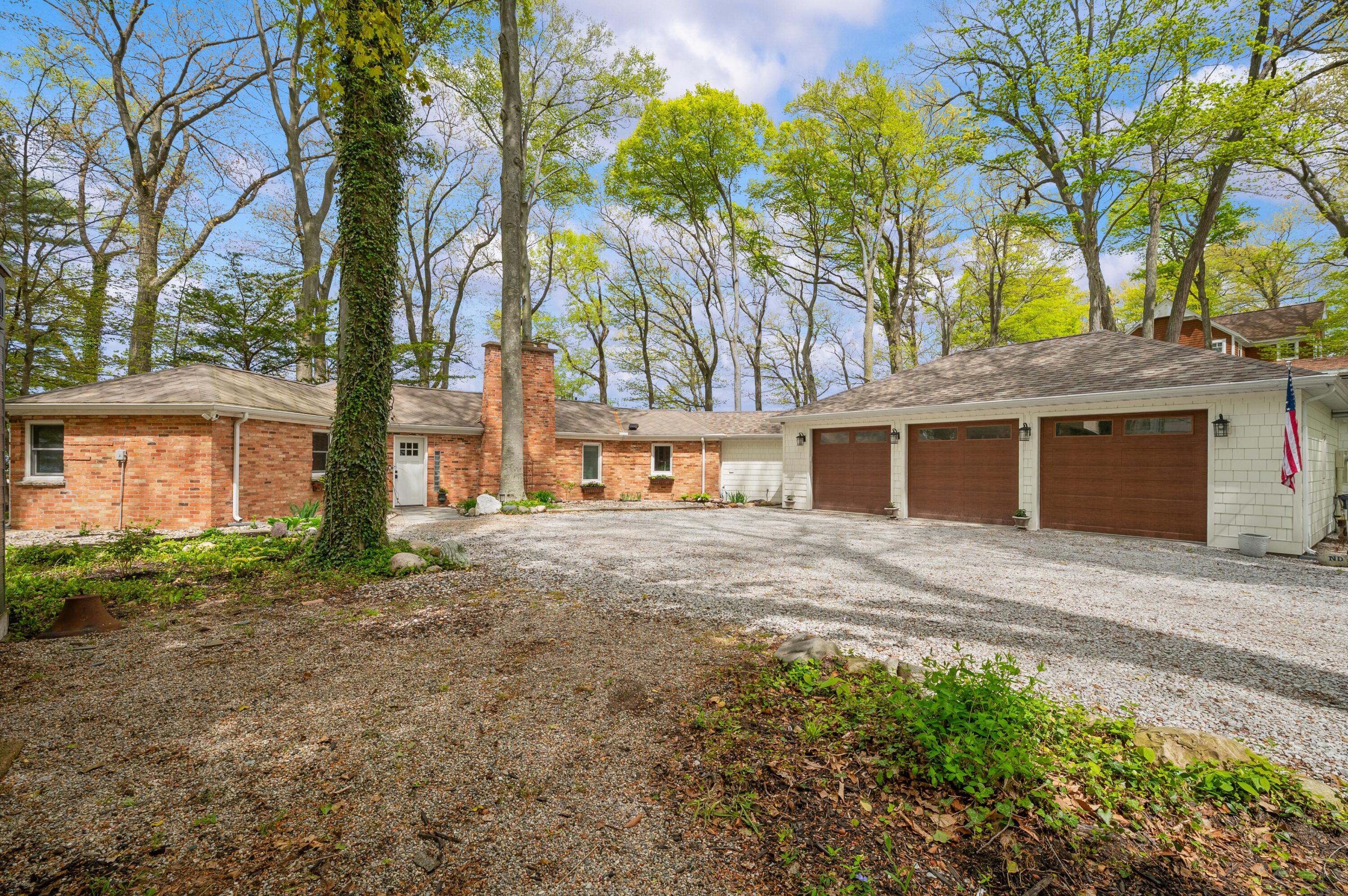 5646 M 63 N Coloma MI 49038