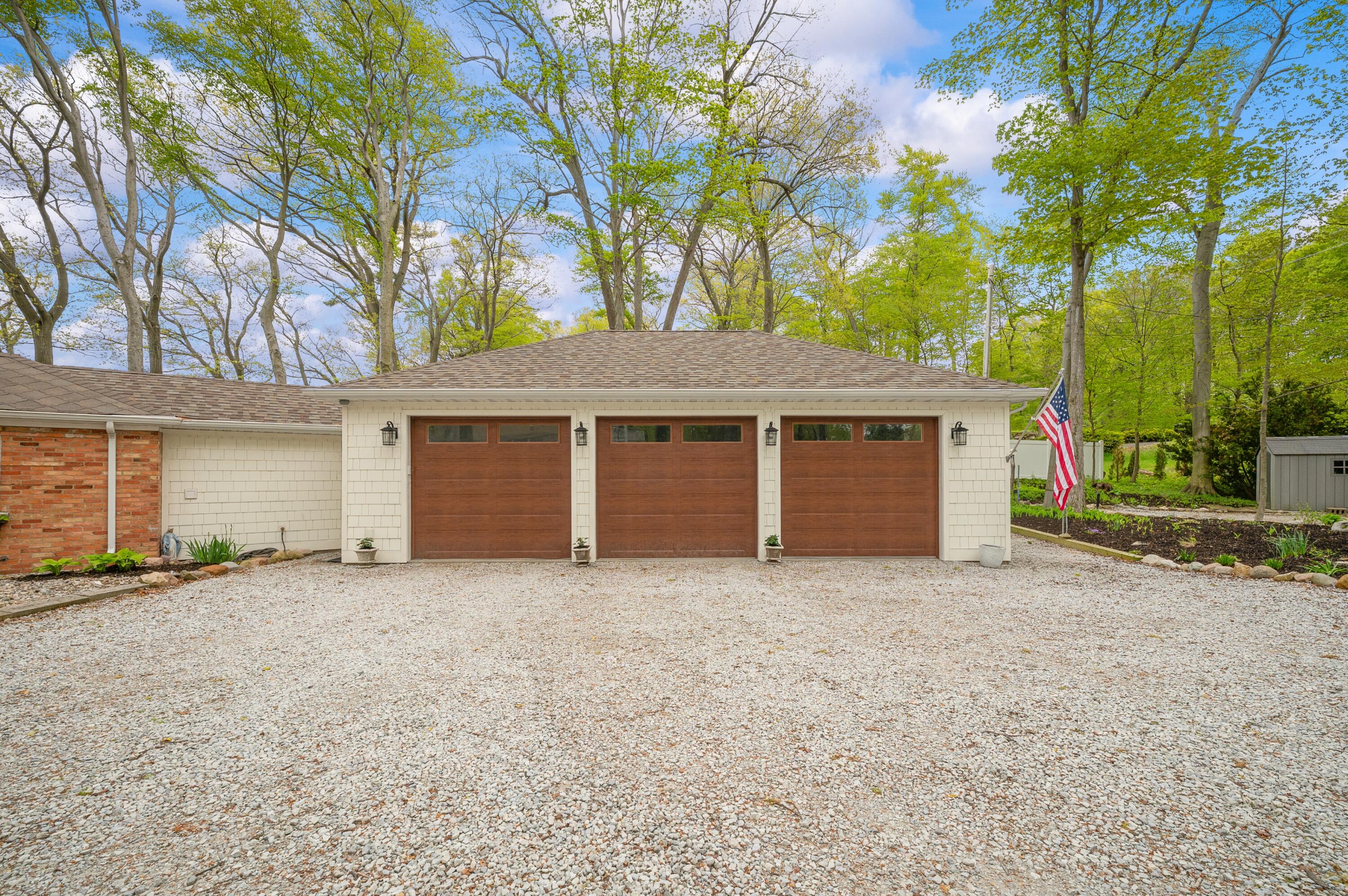 5646 M 63 N Coloma MI 49038