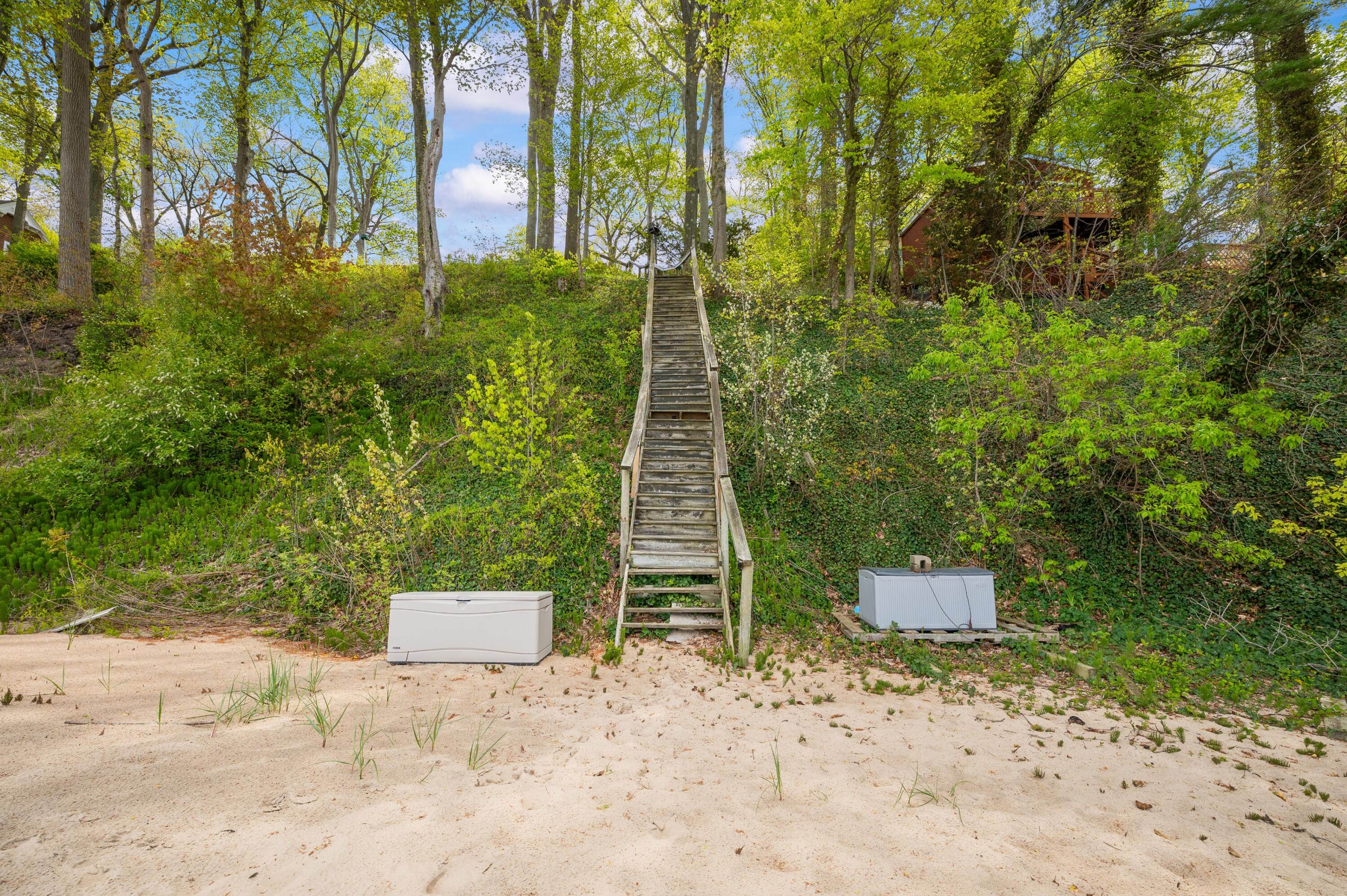5646 M 63 N Coloma MI 49038