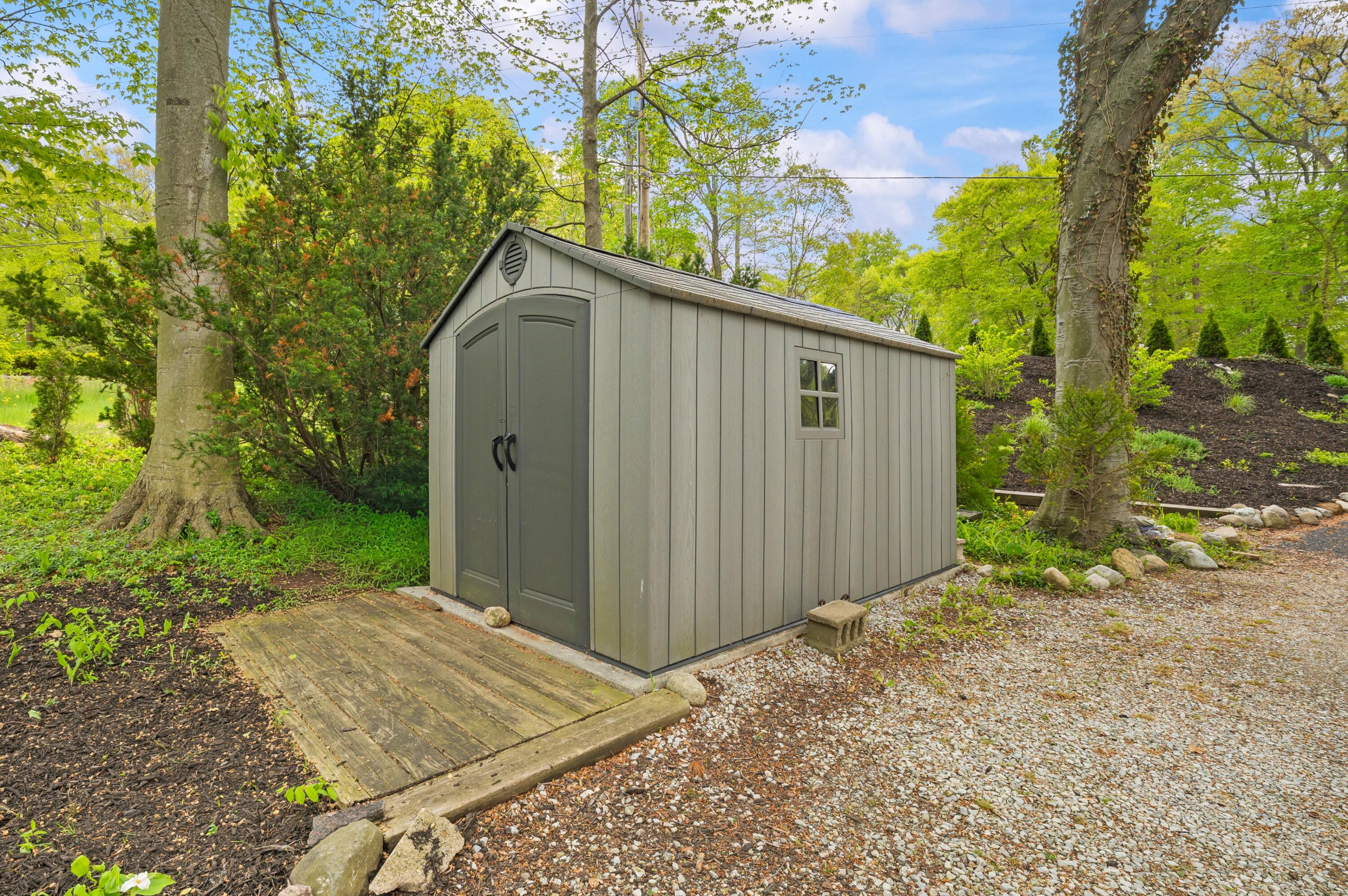 5646 M 63 N Coloma MI 49038