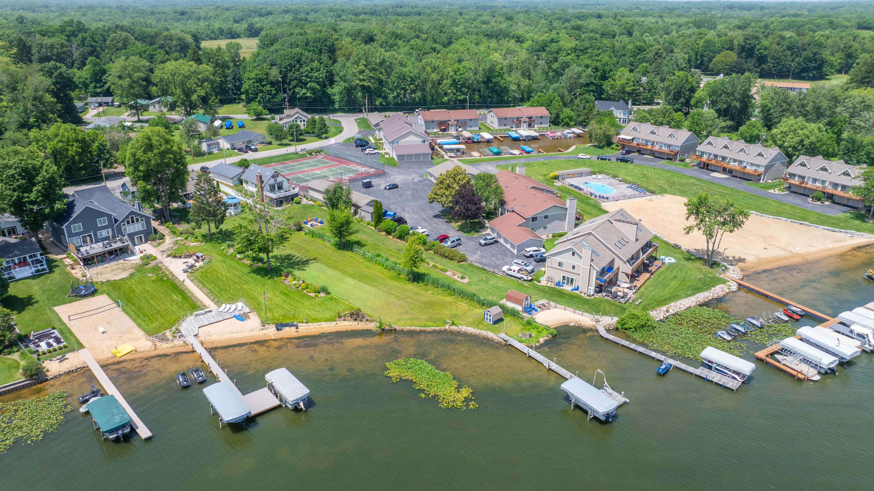 5791 Beech Street Coloma MI 49038
