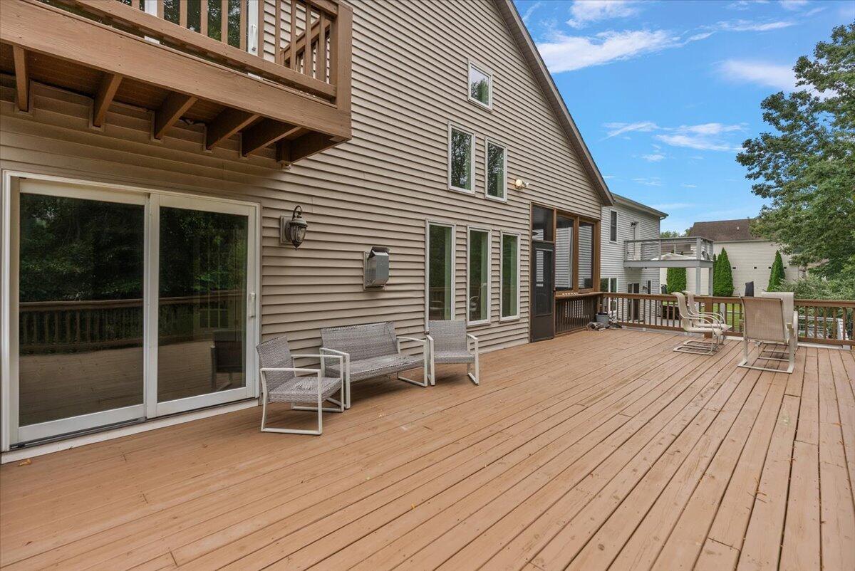 626 Swan River Drive Benton Harbor MI 49022