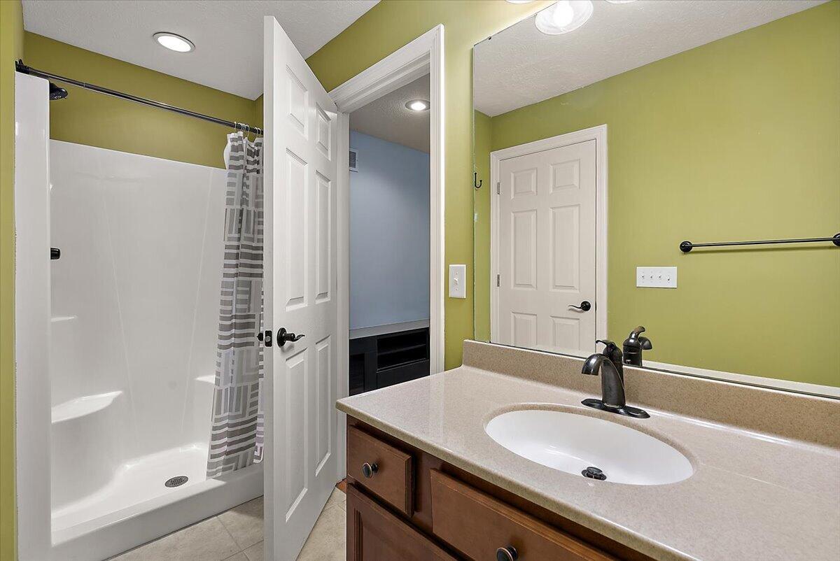 626 Swan River Drive Benton Harbor MI 49022