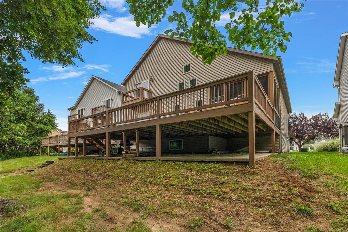 626 Swan River Drive Benton Harbor MI 49022