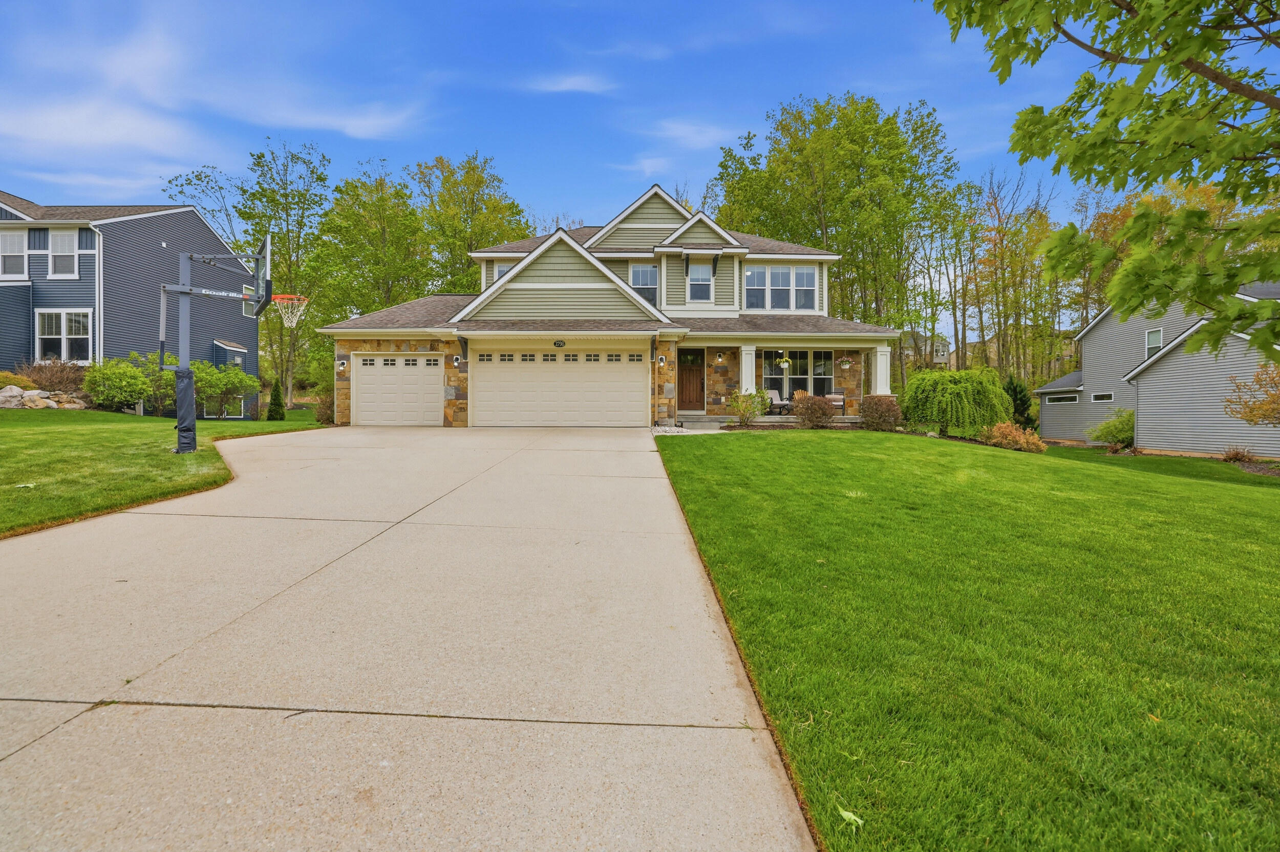 2798 W Morgan Trail NE Rockford MI 49341