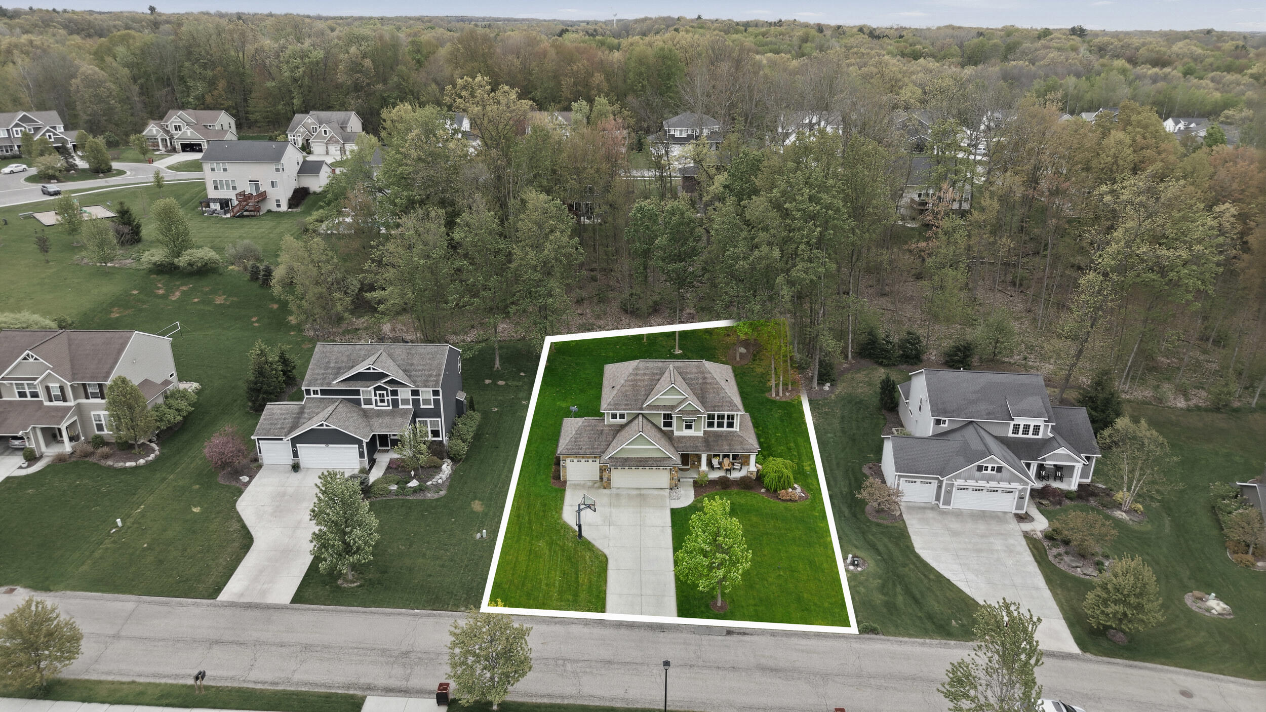 2798 W Morgan Trail NE Rockford MI 49341