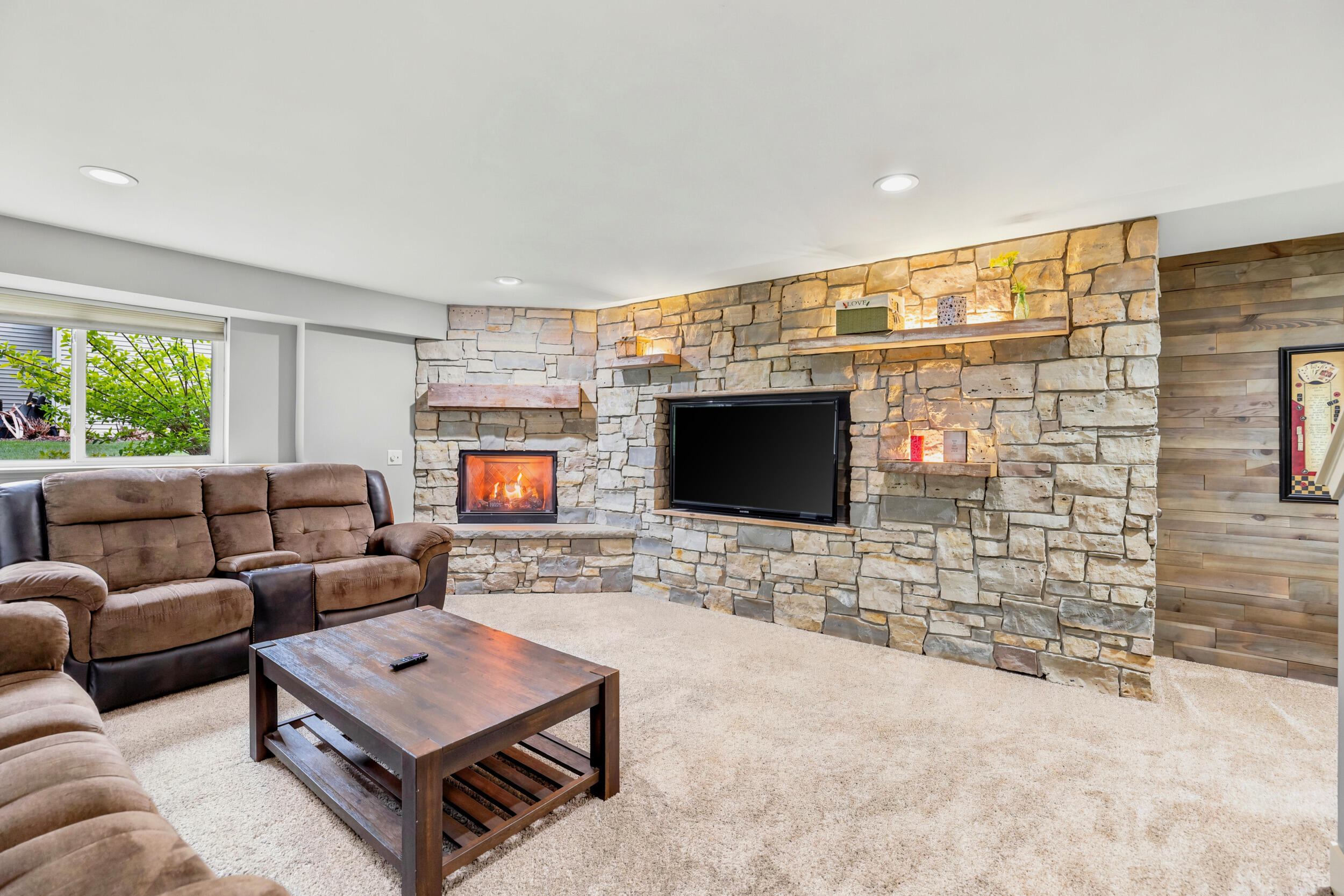 2798 W Morgan Trail NE Rockford MI 49341