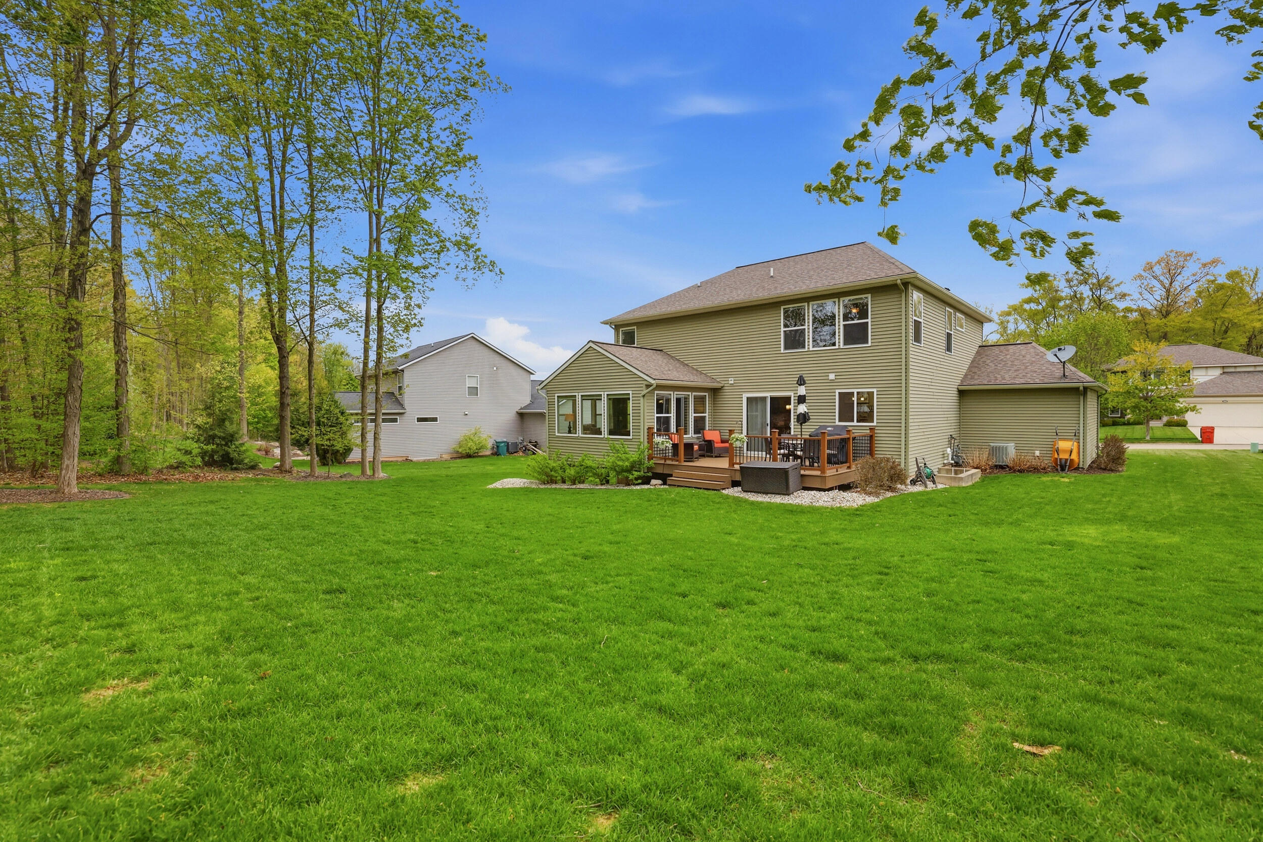 2798 W Morgan Trail NE Rockford MI 49341