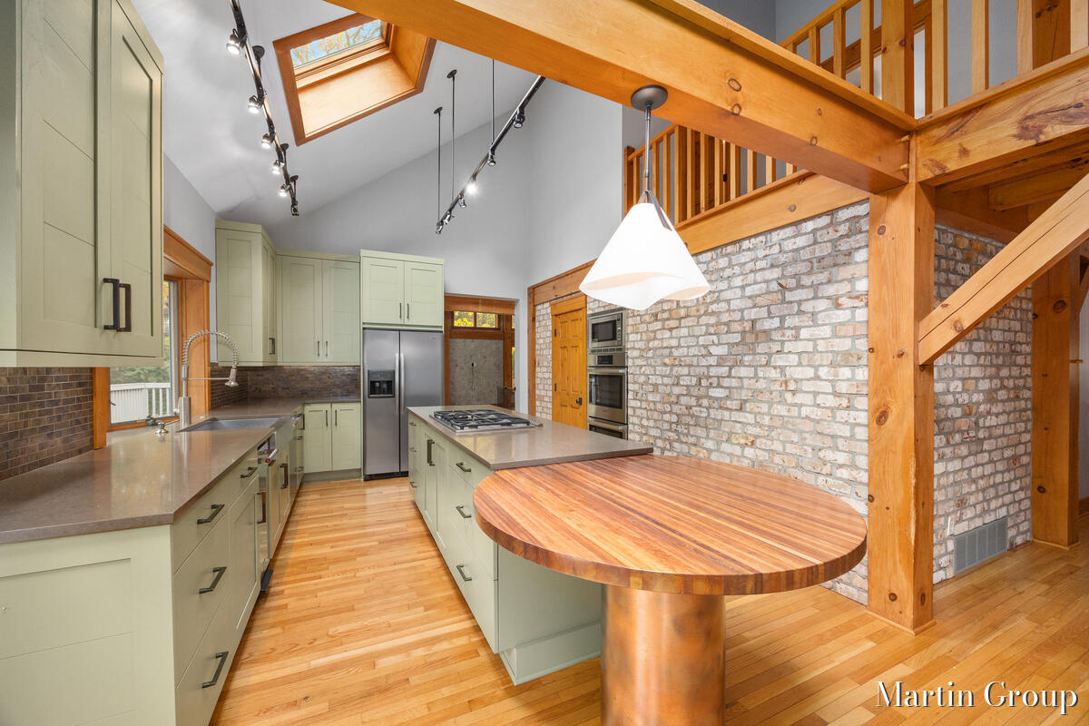6142 Scenic Woods Circle N Muskegon MI 49445