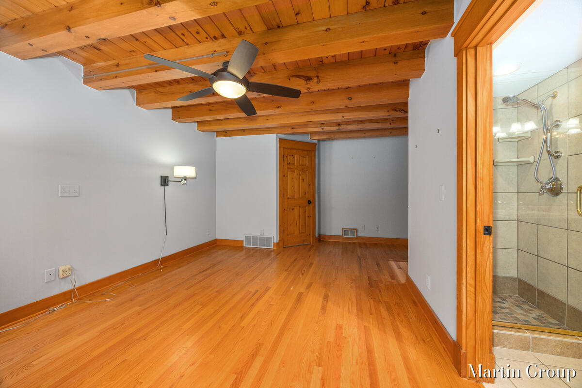 6142 Scenic Woods Circle N Muskegon MI 49445