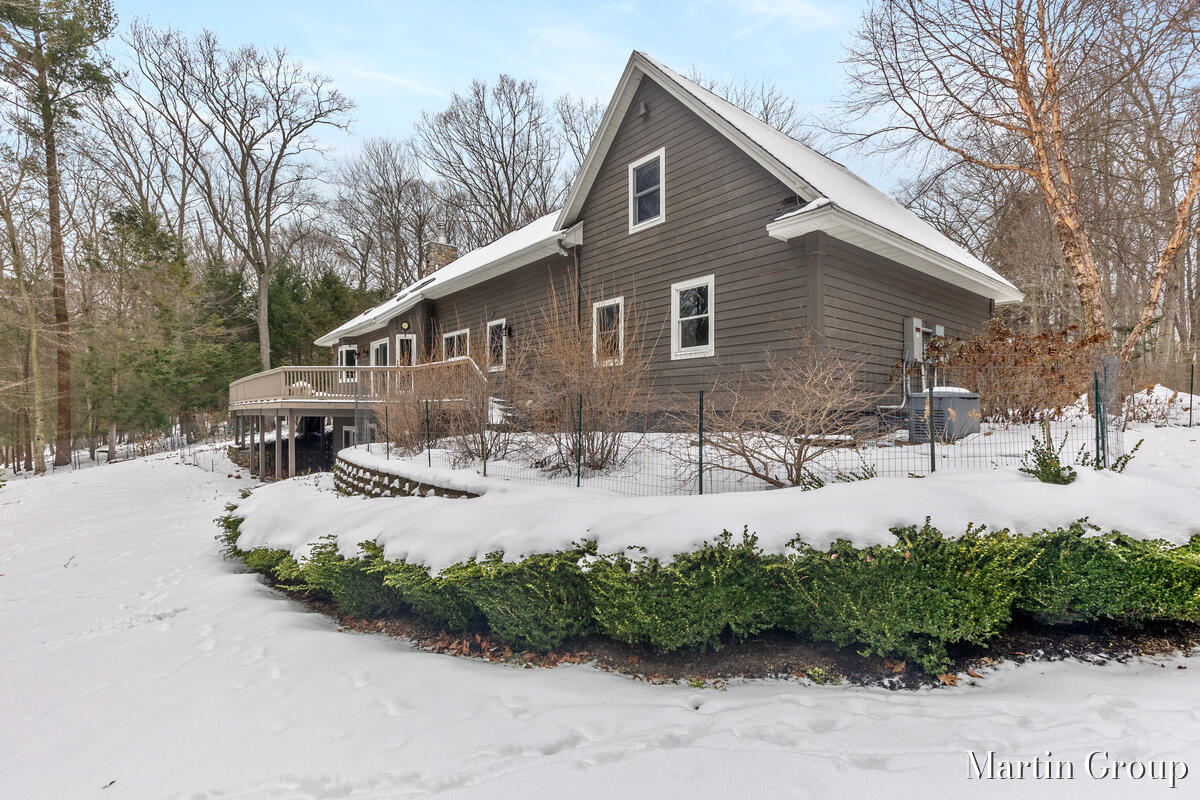 6142 Scenic Woods Circle N Muskegon MI 49445