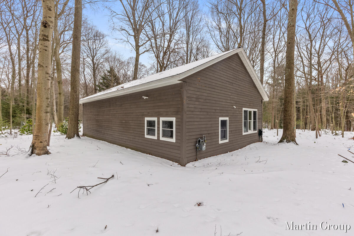 6142 Scenic Woods Circle N Muskegon MI 49445