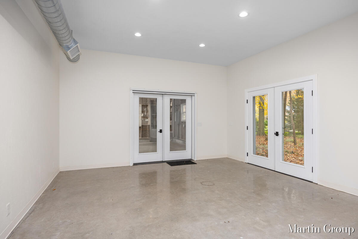 6142 Scenic Woods Circle N Muskegon MI 49445