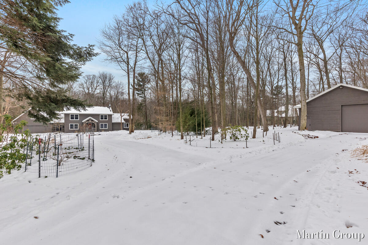6142 Scenic Woods Circle N Muskegon MI 49445