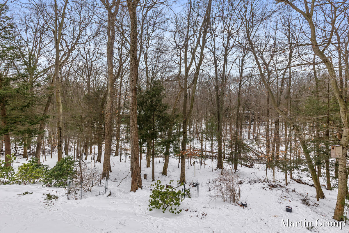 6142 Scenic Woods Circle N Muskegon MI 49445