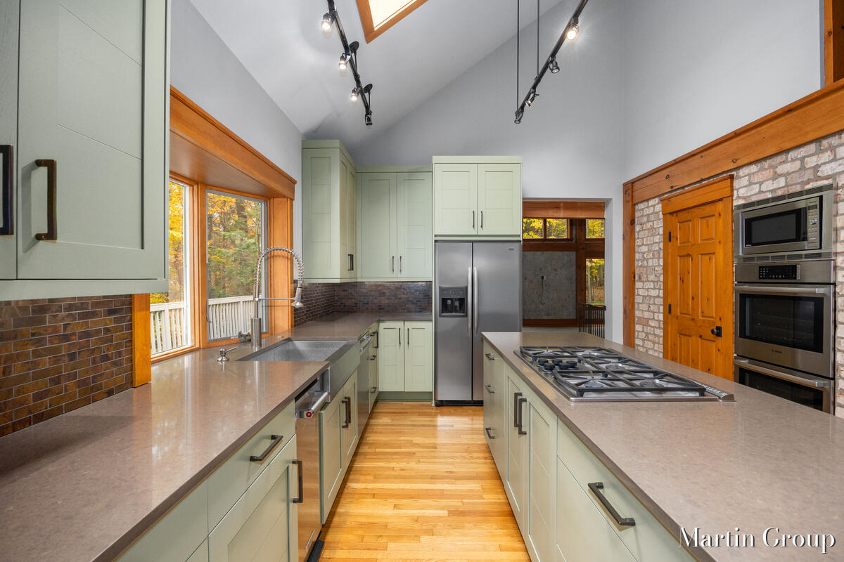 6142 Scenic Woods Circle N Muskegon MI 49445