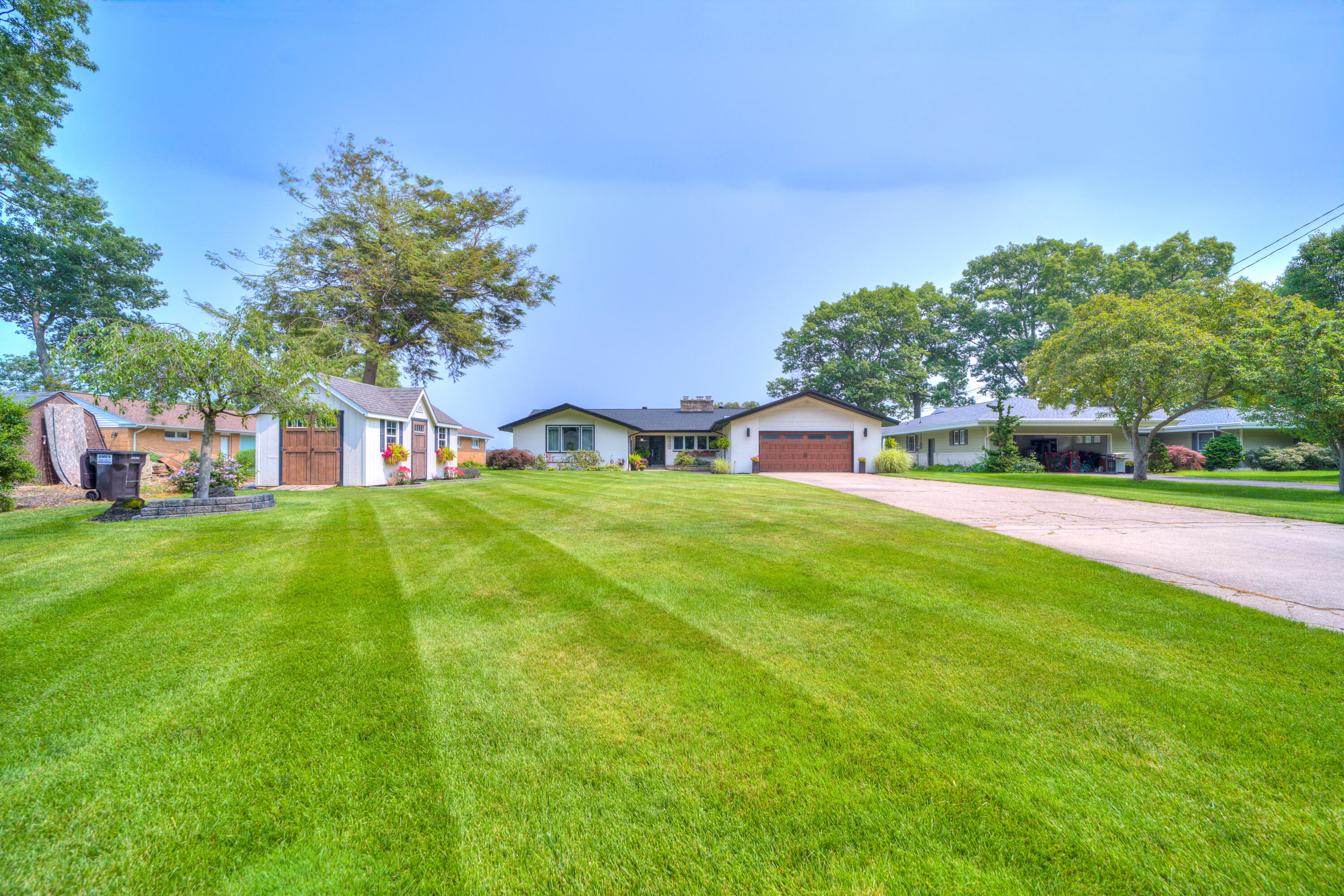 3920 Highgate Road Norton Shores MI 49441