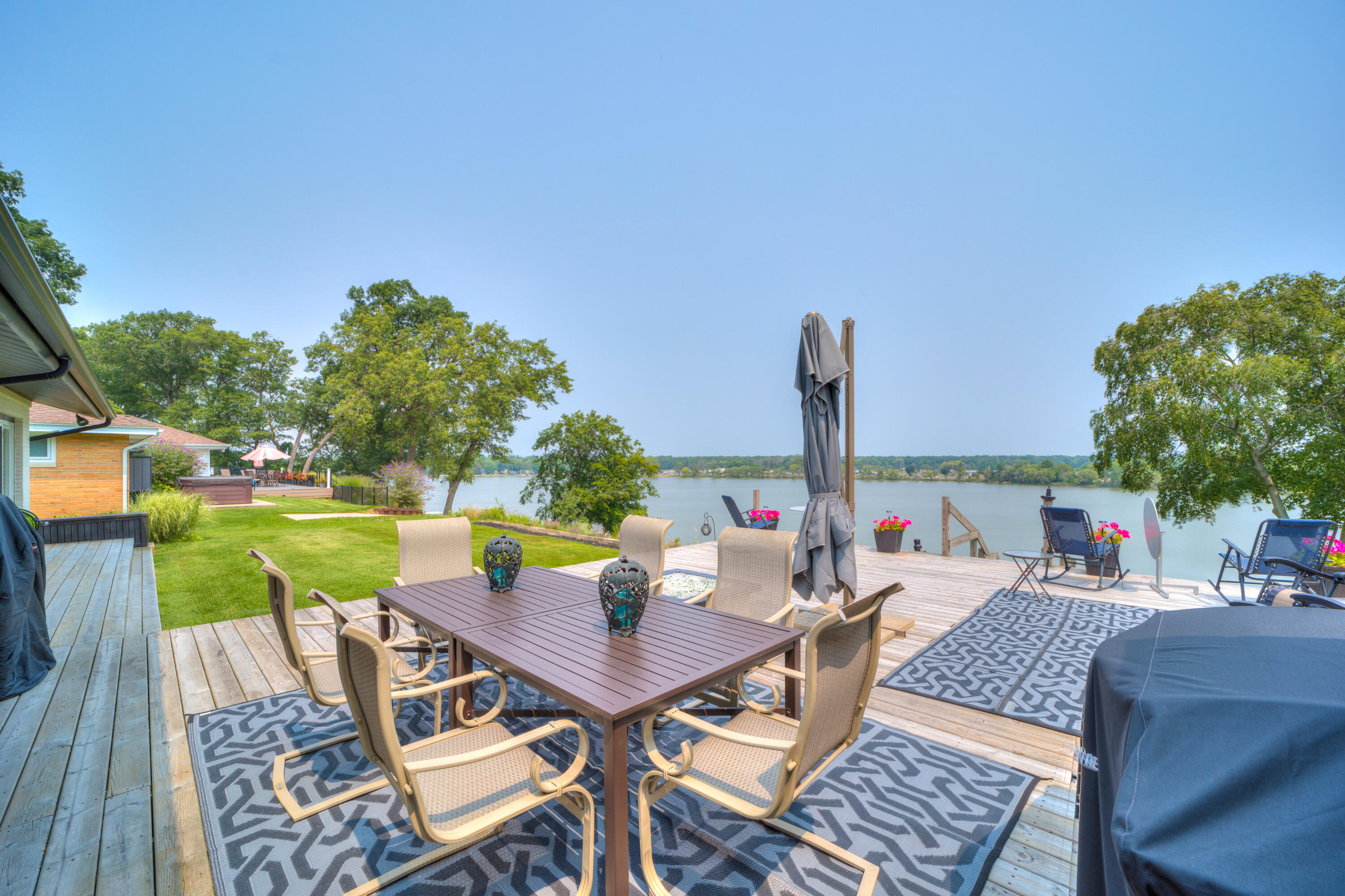 3920 Highgate Road Norton Shores MI 49441